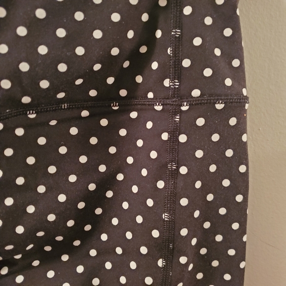 Victoria's Secret VSX Sport | Black/White Dots Knockout Capri Leggings - Picture 4 of 5